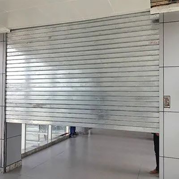 防火卷簾門:常見(jiàn)防火卷簾門(圖1) 鋼質(zhì)消防卷簾門.jpg